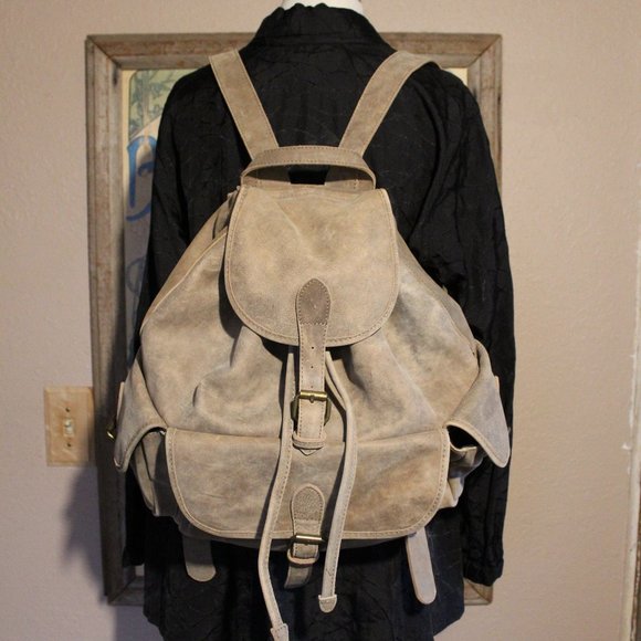 7 Chi Anthropologie light brown distressed genuine leather backpack - Picture 1 of 14